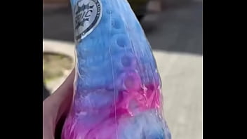 Por las calles de barcelona luciendo mi nuevo y más deseado juguetito ️ miorgasmostore