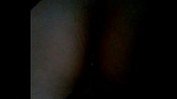 Dedeando nalgona en tanga