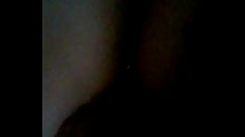 Dedeando nalgona en tanga