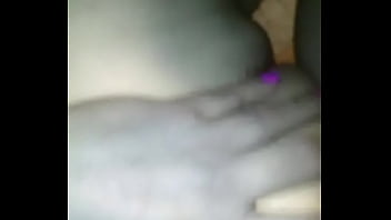 Milf tocandose regalito para mi