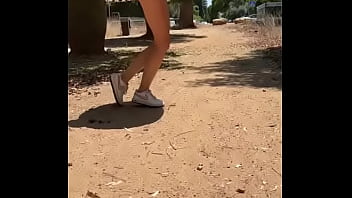Alilla ходит без трусов Alilla ходит без трусов