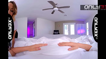 Horny doctor emma hix gives her first sex treatment converted from vr Horny doctor emma hix gives her first sex treatment converted from vr