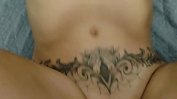 Corno realizando o sonho de ver a esposa com outro macho sexo caseiro