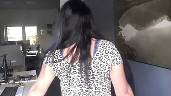 Klaudiaambergirl sexy ceo hot milf at work