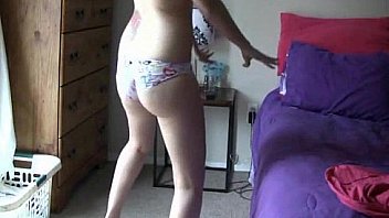 Horny tattooed babe shakes her sexy booty on cam