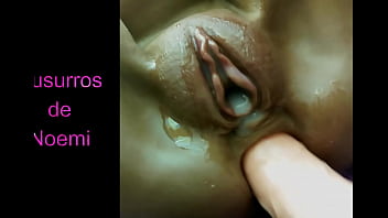 El amigo de su marido la pone a cien