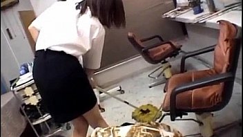 Chiharu okuna gets fingers in licked cunt