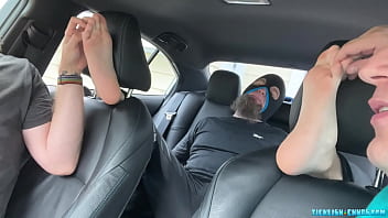 Paying A Car Ride With Feet Services thumbnail