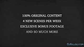 Seductive mandy muse opens her sweet cunt to copulate