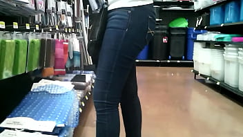 Este culo esta para disfrutarlo