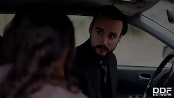 Vip d hot babe blows boyfriend's cock on beach