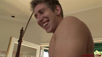 Hippie brenya spreads peace and her legs too