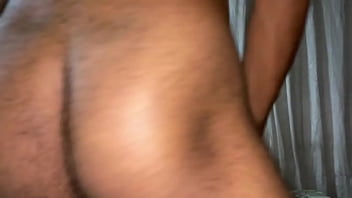 Le saco toda su leche a mi hermanastra y me dar muy duro pro mi coño