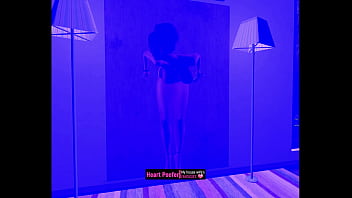 Mientras mi marido se acoataba después de la fiesta