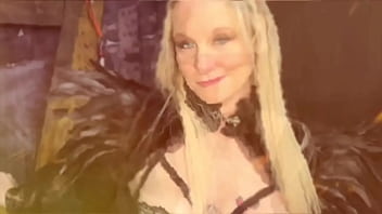 Omg i'm in looove with my new outro that mollymcsxxx created for me ️ don't forget to vote for me for the