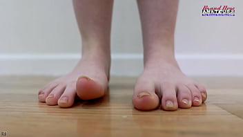 Lovely big titted blonde annie archer deepthroats a big dick to get banged