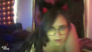Follada duro frente a la camara mientras otros ven el en vivo Follada duro frente a la camara mientras otros ven el en vivo