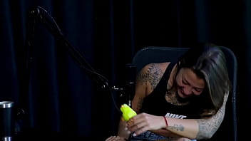 Veja a entrevista safada e cheia de putaria com a flor de damiana com vovô moai no porn cast brazil parte 7 watch sheer red