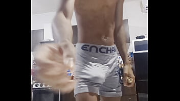 Thetitusbull is looking for a new woman who loves her bulls young