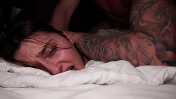 Skinny funky town gave herself to be fucked and cum in her mouth