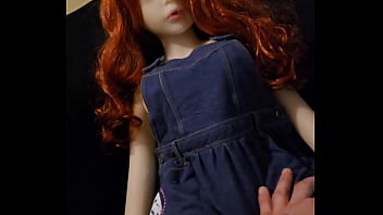 Petite Rousse Et Emy Angel Découvre thumbnail