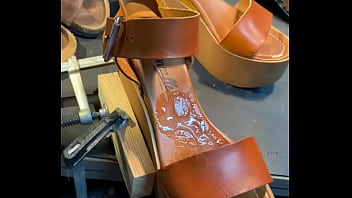 Cum on insole for sandal care