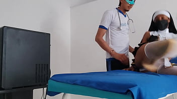 A cabaret dancer visits the doctor and the doctor ends up touching her in a perverted way