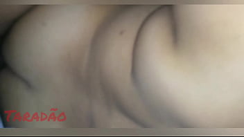 Gozando no rabo da puta de ladinho