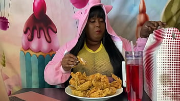 Stuffing while watching porn