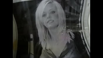 Pee on kate gosselin 1