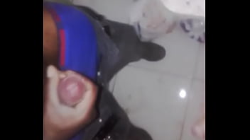 Negão Gozando Na Obra thumbnail