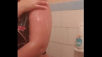 Fetish estranho por braço molhado parte 1