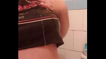 Fetish estranho por braço molhado parte 1