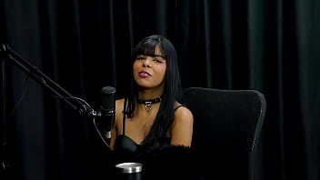 Fez atendimentos de bdsm gosta de ser submissa contou como começou e gravar filmes valia mais a pena por questões de juh jackson watch sheer red