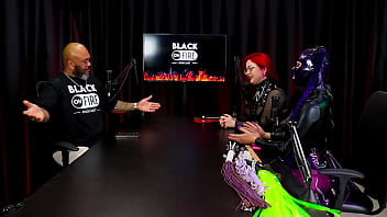 Safada fica de 4 pra demonstrar após falar que gosta de ver a dor do outro como domme e que já gozou na prática rainbow witch & madame agatha watch sheer red