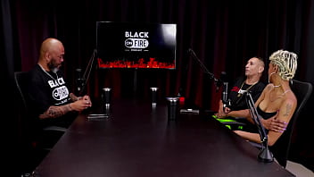 Começou através de um convite fez as gravações de sexo a mulher gozou antes da hora e quando espirrou no produtor natt paradise & raposão watch sheer red