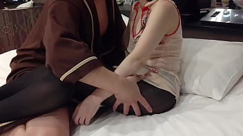 69でおチンポくわえさせられたままクンニでイカされちゃった テカテカのパンストって興奮しますか 素人 撮影 中出し