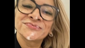 Alguém mais quer me deixar assim marcar uma gravação pra foder comigo e no final me lambuzar toda de porra