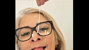 Alguém Mais Quer Me Deixar Assim Marcar Uma Gravação Pra Foder Comigo E No Final Me Lambuzar Toda De Porra thumbnail
