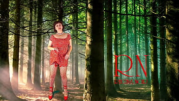 Pin up lady posing in the forest she shows her tits and pussy mesh tights regina noir