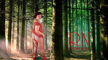 Pin up lady posing in the forest she shows her tits and pussy mesh tights regina noir
