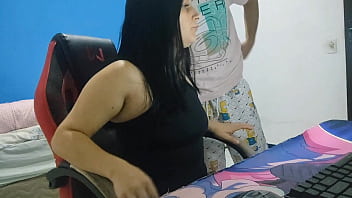 Esposa gostosa recebe o vizinho técnico de pc e paga com cu pix Esposa gostosa recebe o vizinho técnico de pc e paga com cu pix