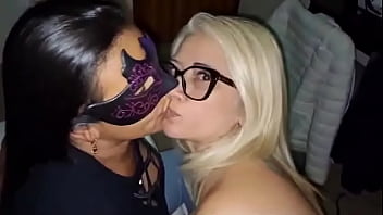 Um fã encheu nossas bocas de leitinho minha e da nanabukkake