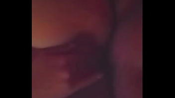 L gets load on her stomach