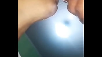 Vagabunda deixou a porra do macho cai em mim