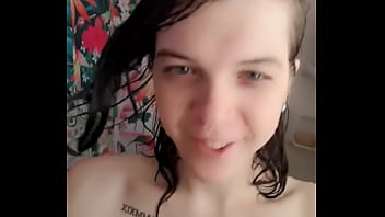 I need help washing parts i can't reach could you help me please