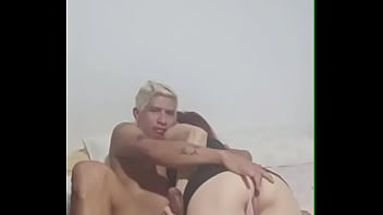 Mañanero con mi suegra ¿abriendo su lindo coño