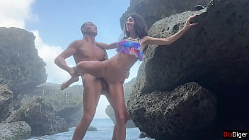 I met a beautiful mermaid on an island and gave her legs so that