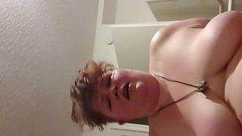 Chaoticbeauty66 having some fun giving her sexy man head