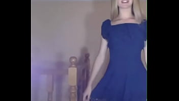 Blonde teen flashes